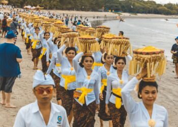 Jelang Nyepi 2013, Petugas Gabungan Sweeping Miras dan Petasan