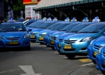 Blue Bird  Kaji  Kenaikkan BBM