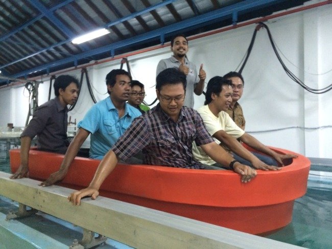 ITS Ciptakan Perahu Evakuasi Berbahan Plastik