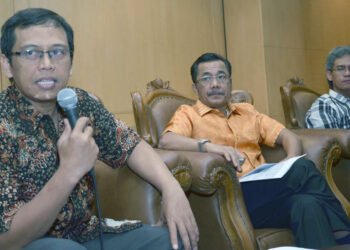 Tak Paham Konstitusi, TNI-Polri  Bentrok