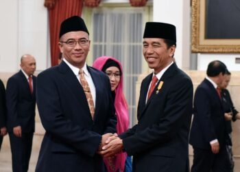 Presiden Lantik Hasyim Asyari  Gantikan Husni Kamil