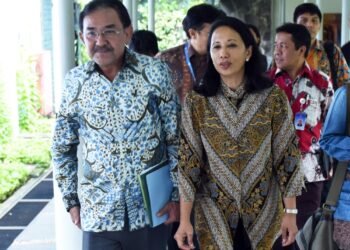 100% Kontrol Negara, Menteri Rini Usul Bentuk 6 Holding BUMN