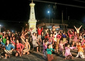 Tarian Asal NTT Pembuka Langenastran ‘Batik & Batok Night’