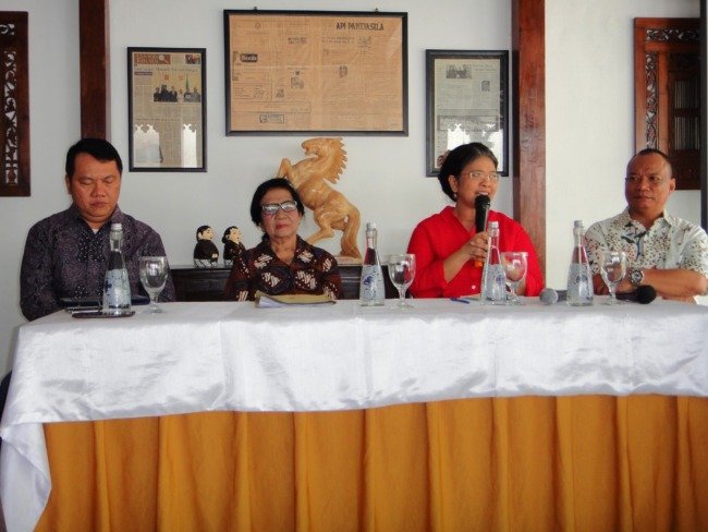 GKBRay A Paku Alam X Dukung Fashion Show Batik di Beringharjo