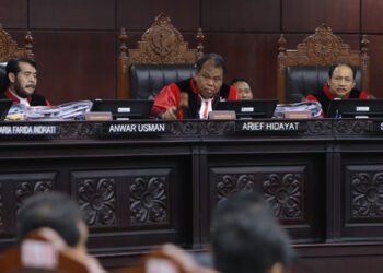 Ahli Uji Perppu Ormas Tidak Hadir, Sidang Ditunda
