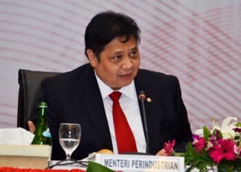 Petrus: Ketum Golkar Harus Penuhi Kualifikasi Negarawan