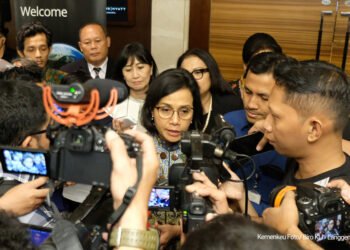 Menteri Keuangan (Menkeu) Sri Mulyani Indrawati mengemukakan, pengambil alihan 51 persen saham PT Freeport Indonesia (FI) dari Freeport McMoRan Inc. (FCX) dan Rio Tinto, yang diresmikan dalam penandatangan perjanjian divestasi, Kamis (27/9) sore, bukan proses yang mudah.