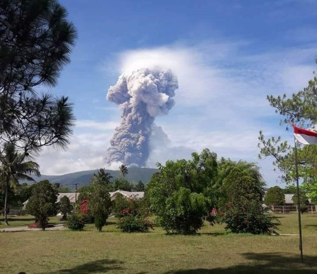 Gunung Soputan Meletus, Belum Ganggu Penerbangan