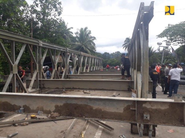 Bangun Jembatan Sementara, PUPR Pulihkan Jalan Padang-Bukittinggi