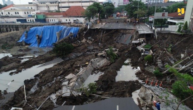 PUPR Targetkan Jalan Raya Gubeng  Selesai 5 Hari