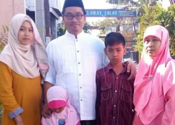 Kisah Ustad Mudhakir, Guru Ngaji Jokowi