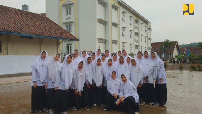 Jokowi Genjot  Pembangunan Rusun Untuk Pondok Pesantren