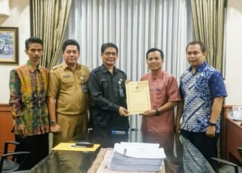 Sekda Terima Berkas Nama Caleg DPRD Terpilih Dari KPU Kota Depok