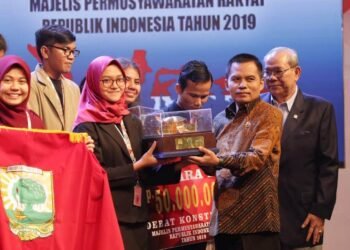 Usulkan Jabatan Presiden 7 Tahun, USU Juara Debat Konstitusi