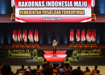 Jokowi: Kalau Ada Investor Datang, Tutup Mata Tanda Tangan Secepat-Cepatnya