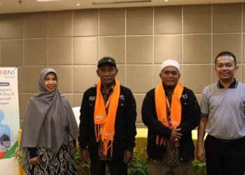 BNI Syariah Umrahkan Dua Tokoh Masyarakat