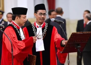 Daniel Yusmic dan Suhartoyo Ucap Sumpah Jabatan sebagai Hakim Konstitusi