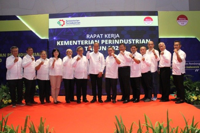 Bidik Industri Tumbuh 8 %, Investasi dan Ekspor Terus Digenjot