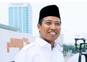 Covid-19 Bikin Ekonomi Terpuruk, Maksimalkan APBN-APBD Ketimbang Tambah Utang