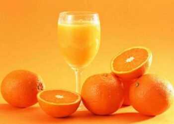 Tangkal COVID-19, Minum Jus Jeruk Dengan Kulitnya