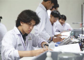 Hadapi COVID-19, Pertamina Foundation Berikan Bantuan Dana Pulsa Bagi Masyarakat