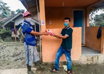 Warga Desa Sukamaju Dapat Fasilitas Air Bersih Dari Semen Jawa-Tambang Semen Sukabumi