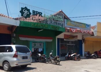 OJK Cabut Izin Usaha BPRS Gotong Royong Subang