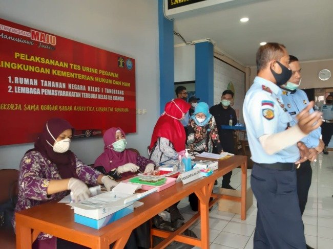 BNK Tes Urine Ratusan Pegawai Rutan dan Lapas di Tangerang, Hasilnya Wow!