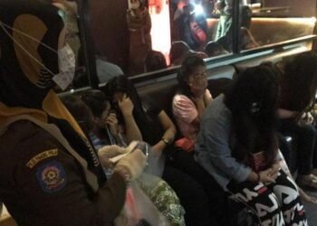 Satpol PP Segel Sejumlah Tempat Spa dan Karaoke di Tangerang