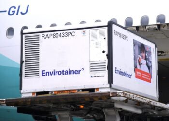 15 Juta Dosis Bahan Baku Vaksin COVID-19 Tiba di Indonesia