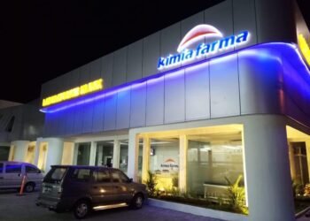 beban pokok penjualan KAEF di paruh pertama 2021 meningkat menjadi Rp3,7 triliun dari Rp2,9 triliun di periode yang sama 2020. Sehingga, laba bruto di Semester I-2021 menjadi Rp1,86 triliun.