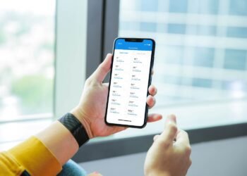 survei yang dilakukan oleh Asosiasi Penyelenggara Jasa Internet Indonesia (APJII), menunjukkan sebesar 95,4% responden menggunakan ponsel pintar untuk berinternet.