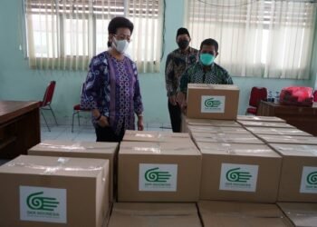 Istri Sultan HB X ini menyampaikan hal tersebut saat memberikan bantuan logistik untuk warga terdampak Covid-19 kepada perwakilan warga Cangkringan di Aula Kalurahan Wukirsari dan Argomulyo.