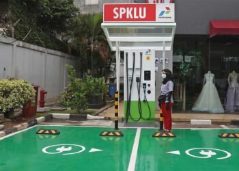 PLN Operasikan SPKLU Pertama di NTT, Ekosistem Kendaraan Listrik Bisa Lebih Cepat