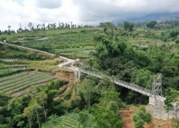 Genjot Konektivitas Desa, PUPR Biaya Dua Jembatan Gantung di Jawa Tengah Senilai Rp7,3 Miliar