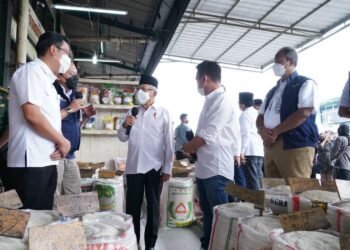 Wapres: Sanksi Tegas Bagi Penimbun Pangan