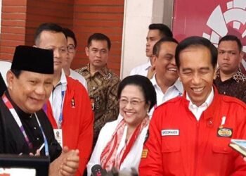 Jokowi Melawan Orang yang Membesarkannya: Megawati dan Prabowo?