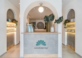 Diskon 50% Perawatan `Retinol Peel` Pakai Indodana PayLater di Estetiderma Skin Clinic