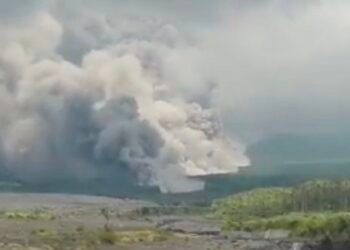 Status Gunungapi Semeru di Level Awas