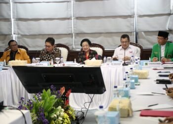 Megawati Didampingi Prananda Hadiri Rapat Perdana Bersama Ketum Parpol Pendukung Ganjar