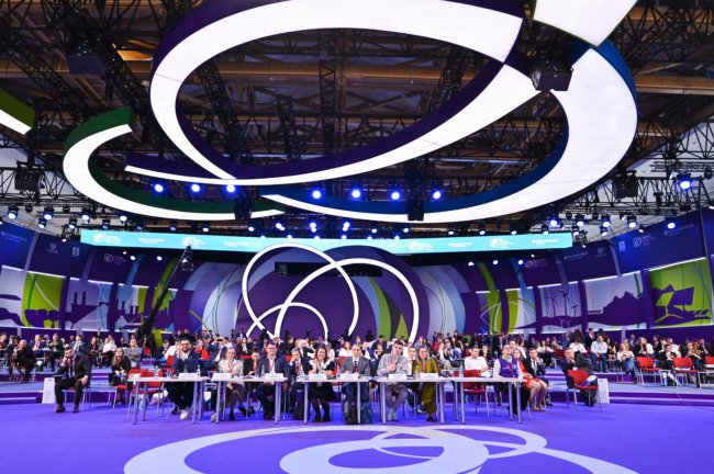 REW 2023 Fokus Pada Restrukturisasi Pasar Minyak Global