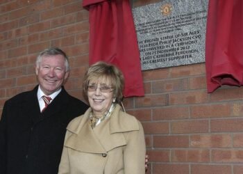 Turut Berduka Cita atas Meninggalnya Istri Sir Alex Ferguson