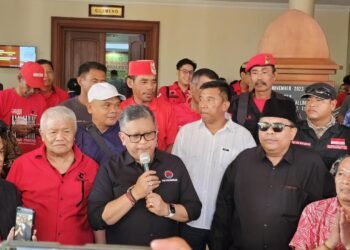 Soal Paman Gibran, Sekjen PDIP: Kami Sayang Jokowi Tapi Cinta Negara di Atas Segalanya