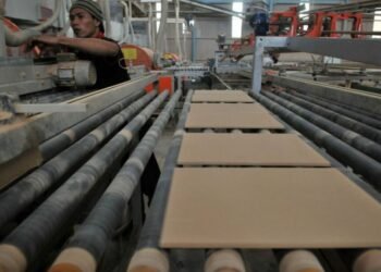 Pendapatan Intikeramik Alamasri Ditargetkan Rp259,84 Miliar pada 2024