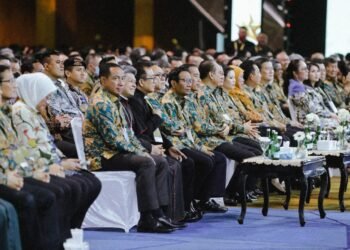 Mahfud MD Dampingi Presiden Rayakan Natal Nasional 2023 di Surabaya