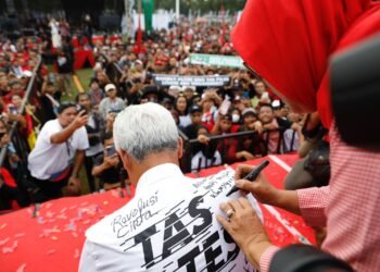 Ditanya Ganjar Pilih Sekolah Gratis atau Makan Gratis? Ini Jawaban Rakyat