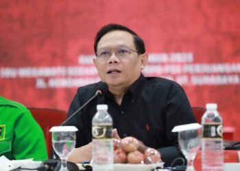 Ganjar Pranowo Hadiri Kampanye Akbar di GOR Delta Sidoarjo,  Krisdayanti Menyanyi