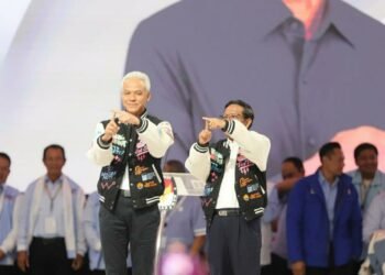 Ganjar Akan Naikkan Gaji Guru Hingga Dosen