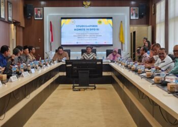 Komite IV Dewan Perwakilan Daerah Republik Indonesia (DPD RI) melaksanakan studi empirik dalam rangka penyusunan naskah akademik Rancangan Undang-Undang tentang Pengelolaan Aset Daerah di Universitas Mataram, Nusa Tenggara Barat (NTB)/Foto: Dok DPD RI
