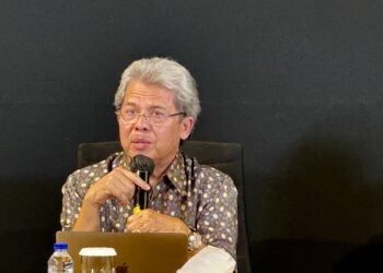 Dugaan Transaksi Kontroversial Jet Bekas Qatar, Bang Todung: Komisi I DPR Kok Membisu?